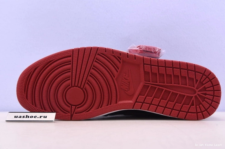 Bred Jordan 555088-063 Leather Patent 1 Air 0927